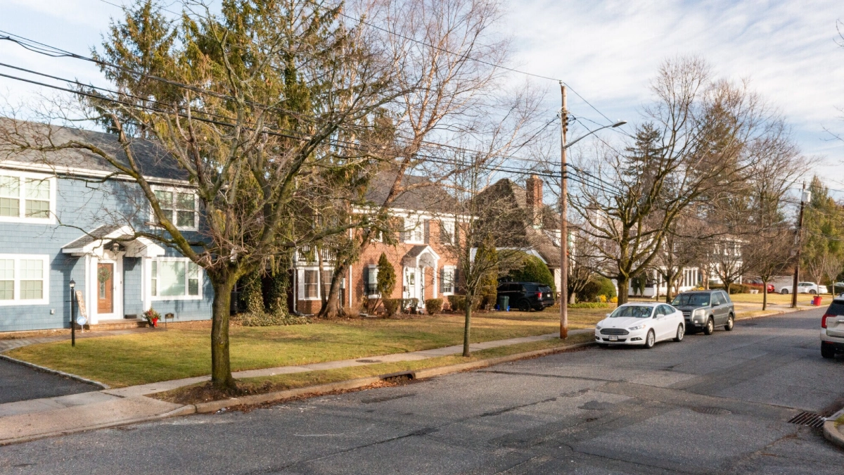 JFK Airport Limo Service to Baldwin