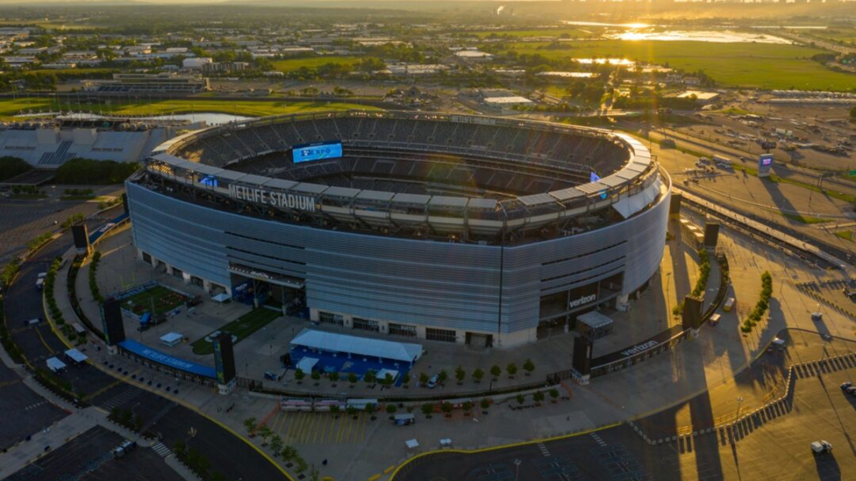 Luxury black car providing airport transfer for World Cup 2026 fans in New York